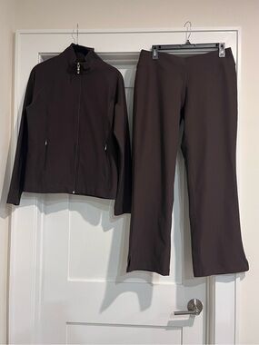 Lucy Brown Boot-Cut Yoga Pants & Zip Jacket Set